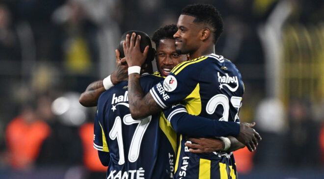 Fenerbahçe, Kayserispor Deplasmanında Şampiyonluk Yarışına Devam Ediyor: Asensio Yok, 8 Oyuncu Sınırda