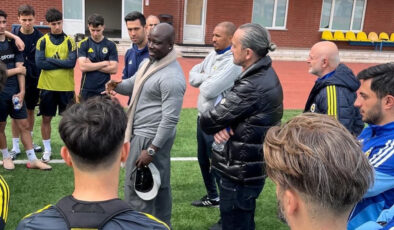 Fenerbahçe Efsanesi Stephen Appiah, Genç Yeteneklerle Buluştu: Akademide Duygusal Anlar