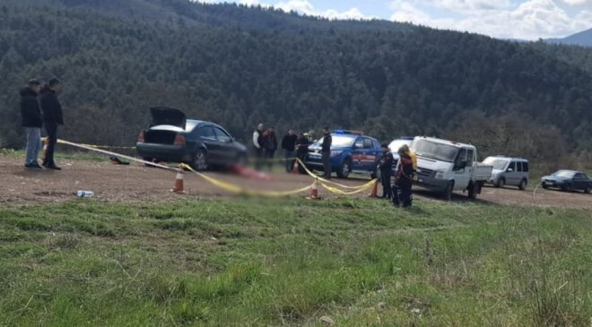 Kütahya’da Feci Kaza: Tamir Etmeye Çalışırken Otomobilin Altında Kalan Adam Hayatını Kaybetti