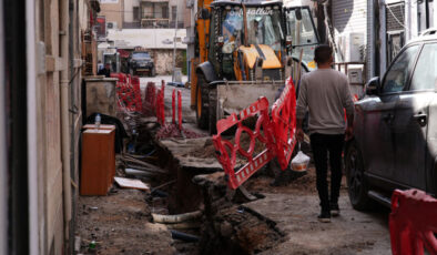 Alsancak’ta Altyapı Çilesi: Bitmek Bilmeyen Çalışmalar Esnafı ve Vatandaşı Çileden Çıkarıyor