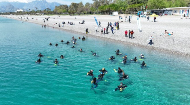 Antalya’da “Mavi Akdeniz” İçin Temizlik Seferberliği: Deniz Çöplerine Karşı Farkındalık Yaratıldı