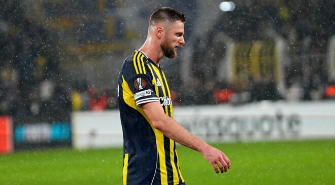 Fenerbahçe’de Skriniar’dan Kötü Haber: Kayserispor Maçında Sakatlık Tedbiri!