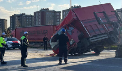 Bayrampaşa’da Feci Kaza: 1 Çocuk Hayatını Kaybetti, 6 Yaralı