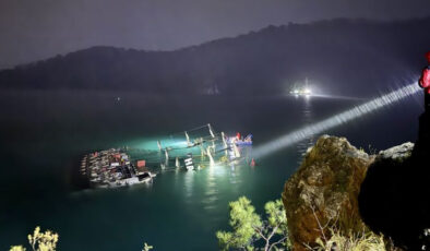 Fethiye’de Tekne Faciası: Kumburnu Plajı’nda Tekne Battı, 1 Kişi Kayıp