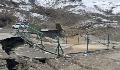 Hakkari’deki Katı Atık Tesisi Heyelanla Hasar Gördü: Çöpler Vahşi Depolama Alanlarına Yönlendirildi