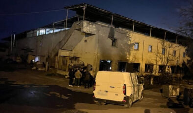 Arnavutköy’de Fabrikada Tüp Patlaması: 3 İşçi Yaralandı, Birinin Durumu Ağır