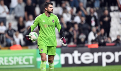 Beşiktaş’ta Ersin Destanoğlu Parlıyor: Türkiye Kupası Hedefinde Kaleye Sahip Çıkan Kurtarıcı