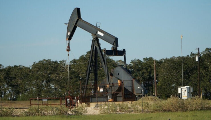 Petrol Arzında Tarihi Düşüş: IEA Raporu, Orta Doğu Gerginliğini İşaret Ediyor