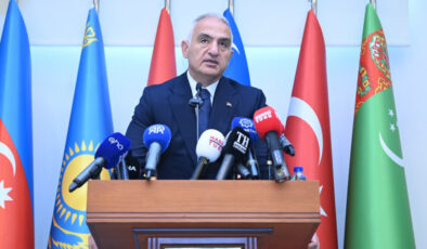 Bakan Ersoy’dan Dijital Çağ Uyarısı: Kültürel Yozlaşmaya Dikkat Çekildi