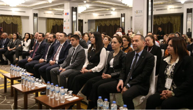 Niğde’de ‘Yerel Eşitlik ve Kadın Çalıştayı’ Düzenlendi: Bakanlıktan Kadınların Güçlenmesi Vurgusu