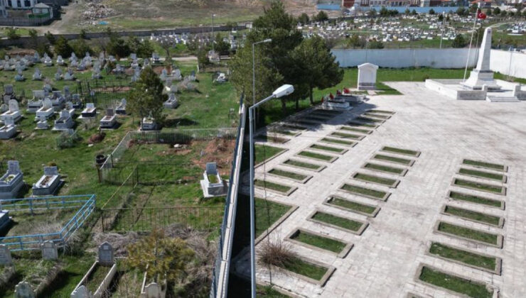 Sivas’ta Mezarlıkta Kıble Farklılığı: Şehitlik ve Sivil Mezarlar Arasındaki Yön Farkı Gündemde