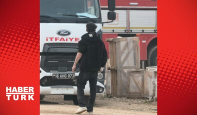 Bursa’da Mobilya Fabrikasında Yangın: Alevler Yükseldi, İşletme Sahibi Sinir Krizi Geçirdi