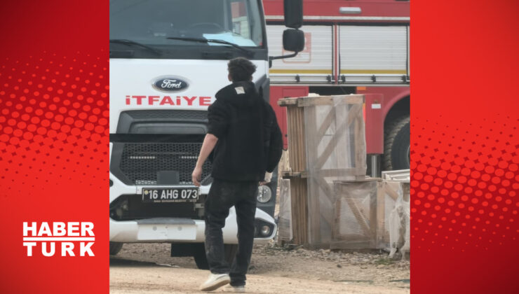 Bursa’da Mobilya Fabrikasında Yangın: Alevler Yükseldi, İşletme Sahibi Sinir Krizi Geçirdi