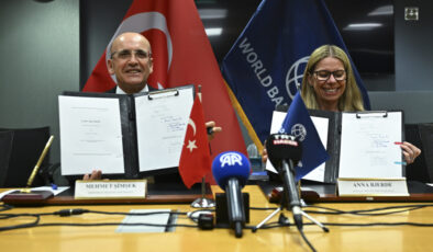 Şimşek’ten ‘Orta Koridor’ Vurgusu: İstanbul Kuzey Demir Yolu Projesi İmzalandı