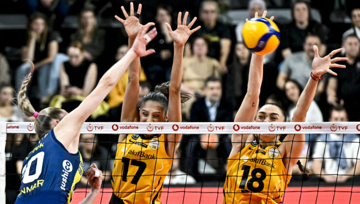 VakıfBank Şampiyonluğa Bir Adım Uzak, Fenerbahçe’den Direniş: Voleybol Finali Nefes Kesecek!