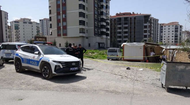 Malatya’da Okul Yakınında Bıçaklı Kavga: 5 Öğrenci Yaralandı, Olay Yerinde Bira Kutuları Bulundu