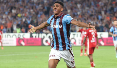 Trabzonspor’da Joker Etkisi: Fatih Tekke’den Çok Yönlü Oyuncu Kullanımı
