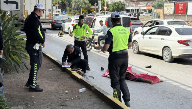 Antalya’da Mendil Satarak Geçimini Sağlayan Durdu Aldemir, TIR Çarpması Sonucu Hayatını Kaybetti
