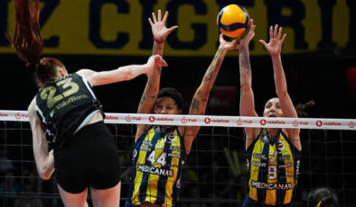 Fenerbahçe Medicana’dan VakıfBank’a Karşı Büyük Geri Dönüş: Şampiyonluk Mücadelesi Son Maça Taşındı