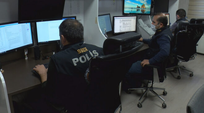 Kahramanmaraş’ta Okul Saldırısı: Hayatını Kaybeden 4 Öğrenci Yan Yana Toprağa Verildi