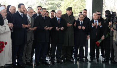 Turgut Özal, Ölümünün 33. Yılında Topkapı’da Anıldı: Anma Törenine Yoğun Katılım