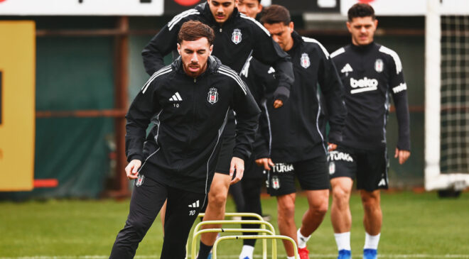 Beşiktaş, Samsunspor Deplasmanı İçin Hazırlıklarını Sürdürüyor: Sergen Yalçın Taktik Çalışmalara Ağırlık Verdi
