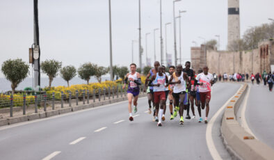 21. İstanbul Yarı Maratonu’nda Rekor Hedefi: ‘En Hızlı Yarı, En Hızlı Sen’ Sloganıyla Koşulacak