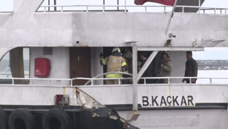 Kadıköy İskelesi’nde Yolcu Teknesinde Yangın: İtfaiye Kontrol Altına Aldı
