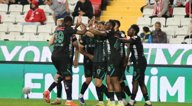 Konyaspor, Antalyaspor’u Deplasmanda Mağlup Ederek Galibiyet Serisine Devam Ediyor: Maç Sonucu ve Analizi