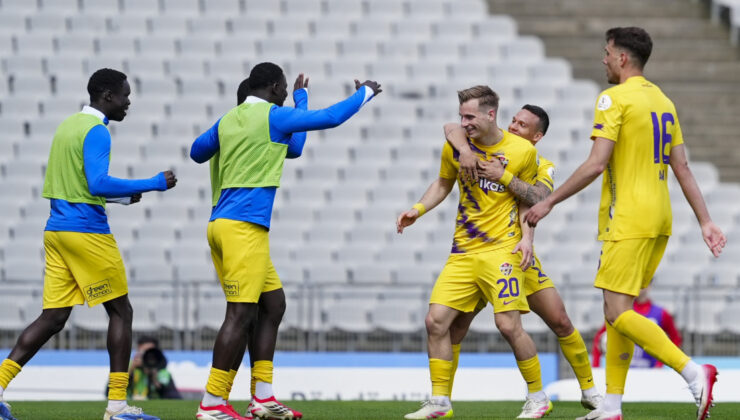 Eyüpspor, Fatih Karagümrük’ü Deplasmanda Devirdi: Süper Lig’de Heyecan Artıyor!