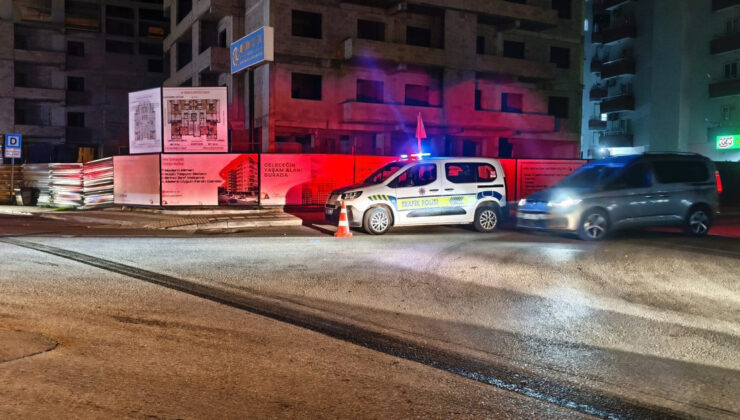 Tarsus’ta Feci Kaza: TIR Çarptı, 34 Yaşındaki Kadın Hayatını Kaybetti