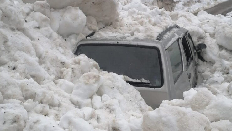Trabzon’da Çığ Faciası Teğet Geçti: Yolda Kalan Araca Çığ Düştü, 4 Kişi Kurtuldu