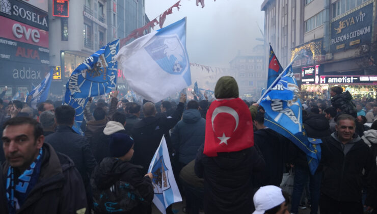 Erzurumspor 5 Sezon Sonra Süper Lig’e Göz Kırptı: Şampiyonluk Coşkusu Sokaklara Taştı