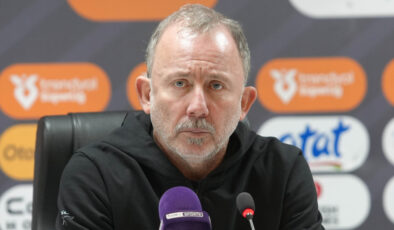 Sergen Yalçın’dan Samsunspor Mağlubiyeti Değerlendirmesi: ‘İkinci Yarı Beklentilerin Altındaydık’