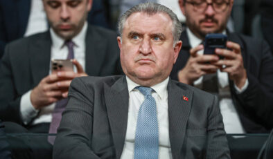 Bakan Bak’tan Bursaspor ve Batman Petrolspor’a Tebrik: Trendyol 1. Lig’e Yükseliş Kutlandı