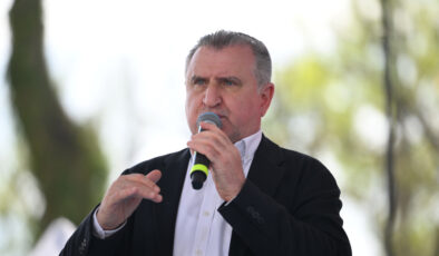 VakıfBank Sultanlar Ligi’nde Şampiyonluğa Ulaştı: Bakan Bak’tan Tebrik ve Gülistan Doku Soruşturmasında Gelişmeler