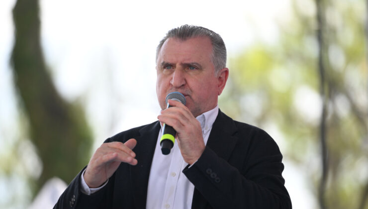 VakıfBank Sultanlar Ligi’nde Şampiyonluğa Ulaştı: Bakan Bak’tan Tebrik ve Gülistan Doku Soruşturmasında Gelişmeler