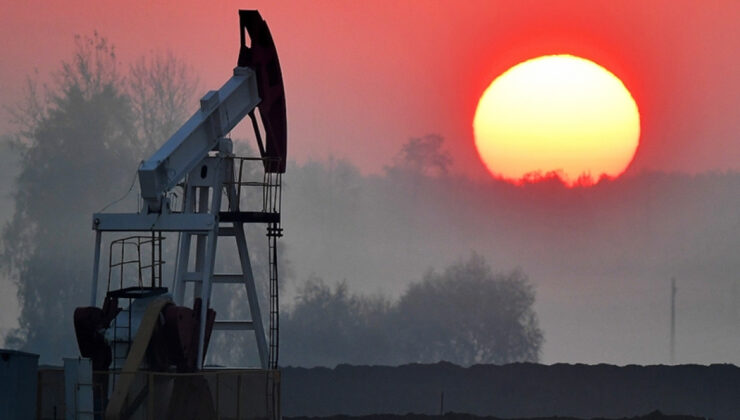 Trump’tan İran Açıklaması Sonrası Petrol Fiyatları Yükseldi: Hürmüz Gerginliği ve Enerji Piyasalarına Etkisi