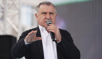 Bakan Bak’tan Furkan Özbek’e Tebrik: Avrupa Halter Şampiyonası’nda Altın Madalya Coşkusu