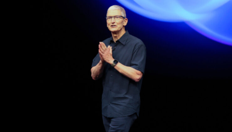 Apple CEO’su Tim Cook Görevden Ayrılıyor: Şirketin Yeni Lideri John Ternus Oluyor