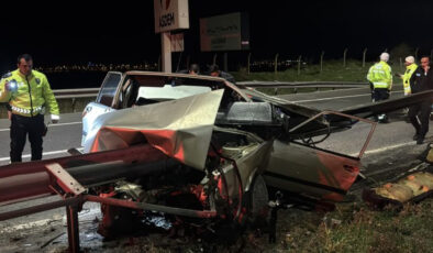 Kütahya-Afyonkarahisar Yolunda Feci Kaza: Bariyerlere Çarpan Sürücü Musa Kafkas Hayatını Kaybetti