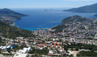 Kaş’ta Kaçak Yapılarla Mücadele: 5 Bin 112 Kaçak Yapı İçin 10. Yıkım İhalesi