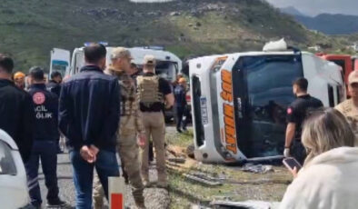 Diyarbakır-Bingöl Karayolunda Feci Kaza: Yolcu Midibüsü Devrildi, Yaralılar Var