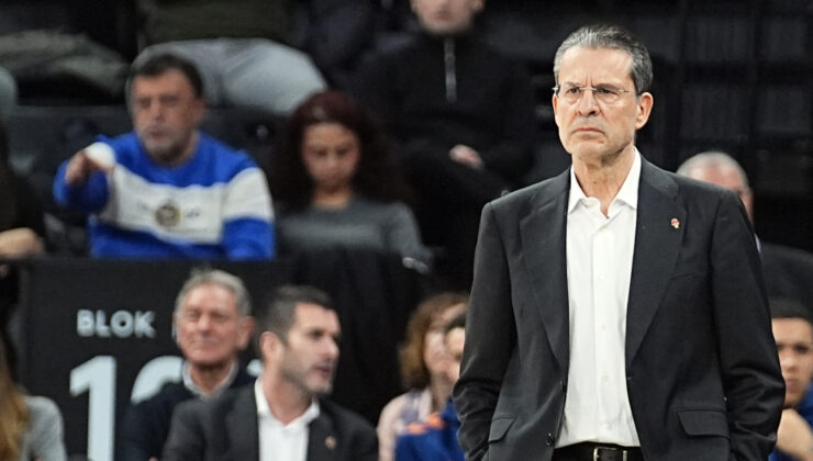 Valencia Basket Başantrenörü Pedro Martinez, EuroLeague’de Yılın Koçu Ödülünü Kazandı