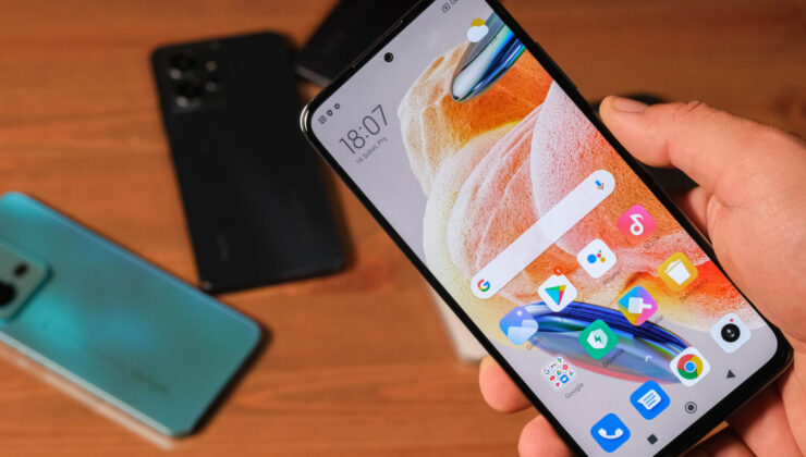 AB’den Akıllı Telefonlara Devrim: 2027’den İtibaren Bataryalar Kullanıcı Tarafından Değiştirilebilecek