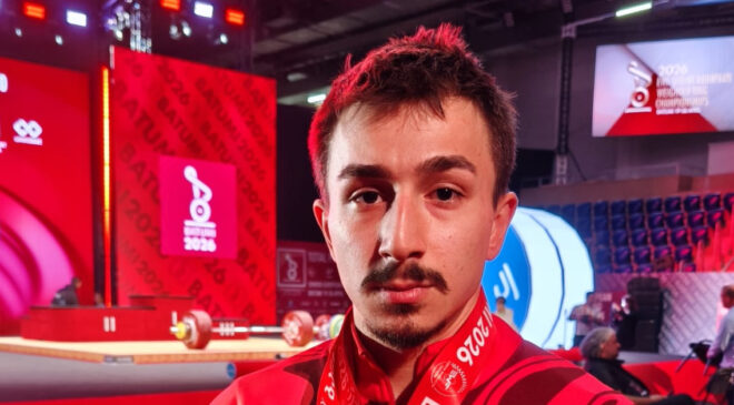 Son Dakika: Kadıköy’de Fenerbahçe Stadyumu Yanındaki İnşaat Duvarı Çöktü! O Anlar Cep Telefonlarıyla Kaydedildi