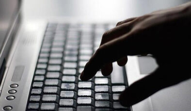 Kars’ta Sosyal Medya Operasyonu: Okul Saldırıları Bahanesiyle Korku Yayan 197 Hesaba Erişim Engeli