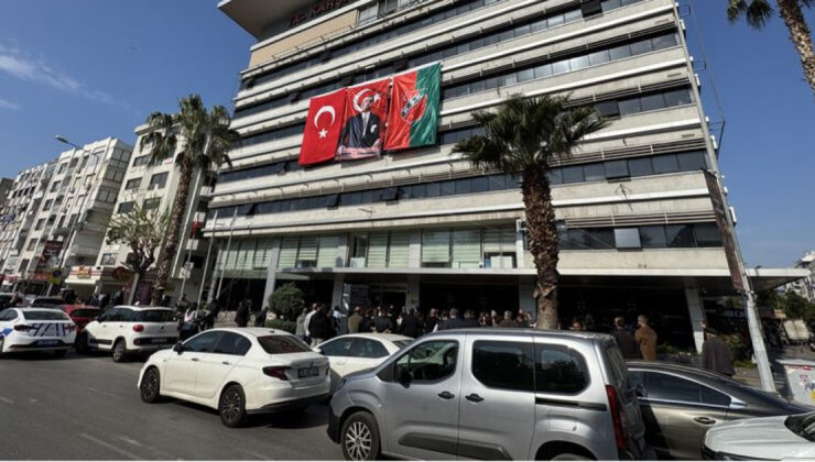 Karşıyaka Belediyesi’nde Memurlar İş Bıraktı: Ödenmeyen Alacaklar Krize Yol Açtı