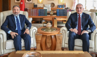 Kültür ve Turizm Bakanı Ersoy, Diyanet İşleri Başkanı Arpaguş ile Tarihi Mirası Koruma İş Birliğini Görüştü