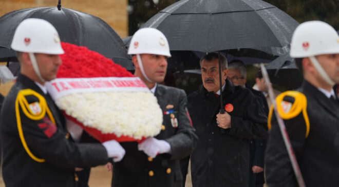 Bakan Tekin’den 23 Nisan Mesajı: Çocuklar Geleceğin Teminatı